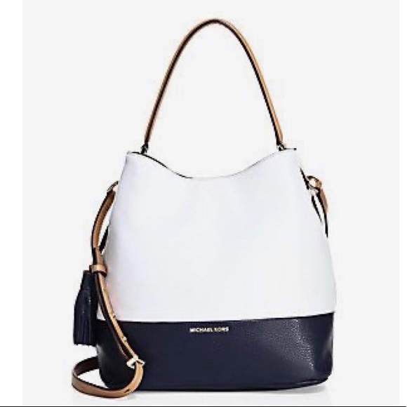 MICHAEL Michael Kors Handbags - Michael Kors KIP Large Bucket Bag